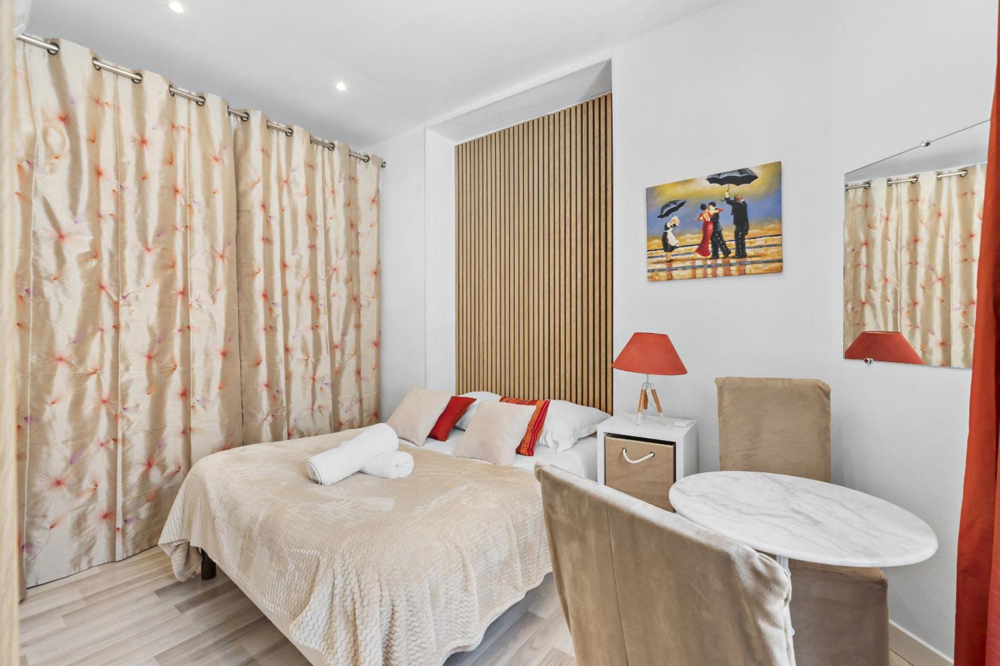 Apartment Centre De 1 Bedroom, 131 Rue D'antibes A 5 Minutes Du Palais Cannes